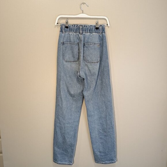 American Eagle Highest Rise Baggy Mom Jean Stretch Light Medium Denim - Size 6 - Picture 2 of 6